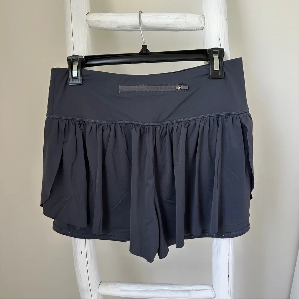 Soothfeel Grey Flowy Athleisure Shorts Size Medium